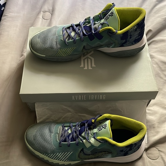 Kyrie flytrap v - Picture 3 of 4